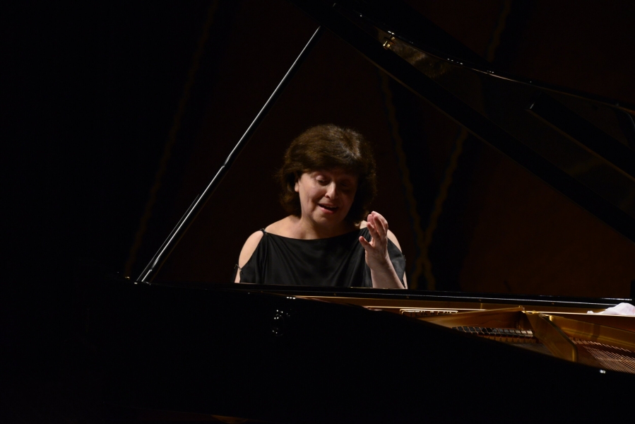 Dina_Yoffe